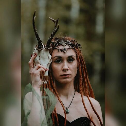 MOSTORY Black Green Antler Crown - Renaissance Faire Costume for Women Fairy Forest Headpiece Woodland Elf Crown for Women Ren Faire Halloween Cosplay Photo Shoot Accessory in Saudi Arabia