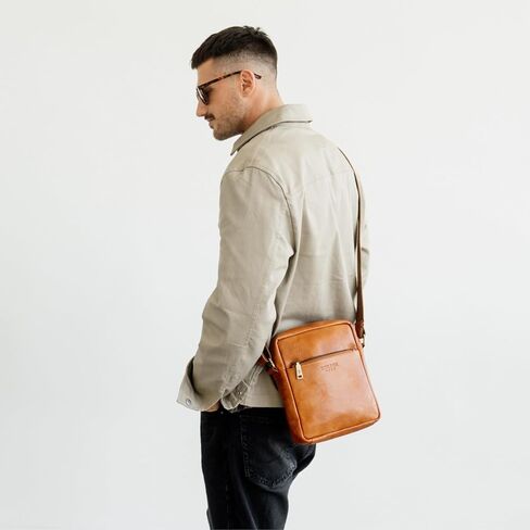 BERLINER BAGS حقيبة كتف جلدية للرجال توم، حقيبة كروس صغيرة in Kuwait