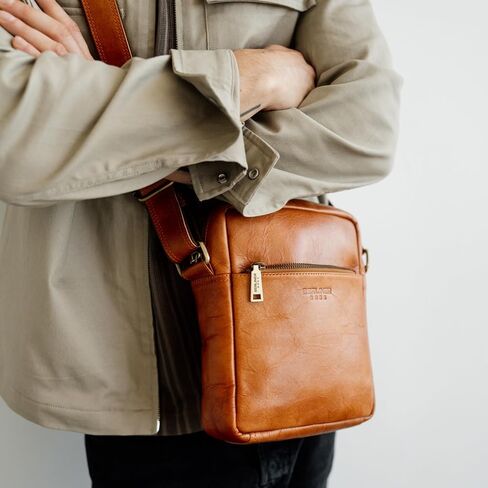 BERLINER BAGS حقيبة كتف جلدية للرجال توم، حقيبة كروس صغيرة in Kuwait