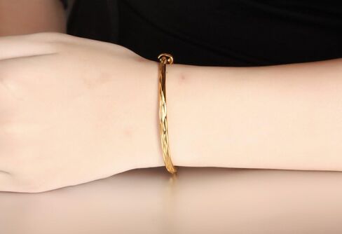 4U 18k Yellow Gold Classical Diamond Cut Adjustable Bangle Bracelet for Women in Kuwait