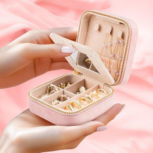 HONGTEYA Plush Velvet Jewelry Box Small Portable Travel Jewelry Case with Mirror Jewelry Organizer Boxes for Rings Necklaces Best Gifts For Daughter Girlfriend Mom in Saudi Arabia