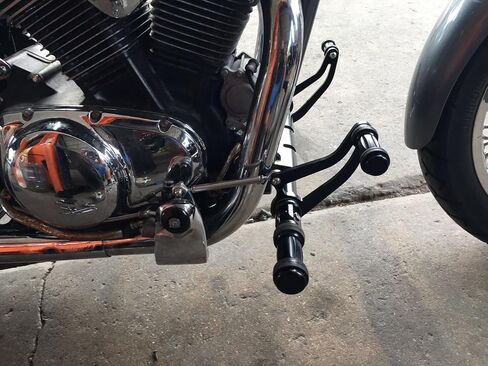 CNC Billet Forward Controls for Suzuki VS1400 GLP Intruder 1987-2004 Boulevard S83 2005-2009 in Saudi Arabia