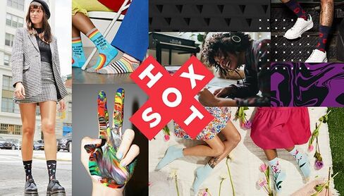 جوارب Fun Crew النسائية من Hot Sox - عبوات مكونة من 6 و8 أزواج - هدايا مبتكرة لطيفة ومضحكة in Saudi Arabia