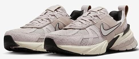 حذاء Nike V2K Run (FN6703-001، بنفسجي بلاتيني/عظمة فاتحة/أسود/كروم) مقاس 9.5 in Kuwait