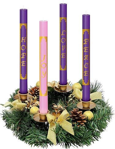 مجموعة شموع Advent مكونة من 4 قطع - حروف ذهبية مطبوعة ممتازة - تستخدم مع حاملات شموع Advent وأكاليل Advent وحلقات Advent - شمعة مدببة أرجوانية ووردية بدون قطرات لتزيين كنيسة عيد الميلاد in Saudi Arabia