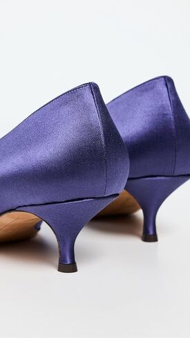 Women's Veneto Pumps in Saudi Arabia