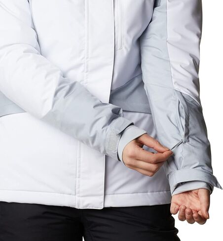 Columbia Women's Alpine Diva Ii Insulated Jacket in Saudi Arabia