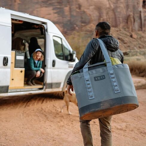YETI Camino 50 Carryall مع فواصل داخلية، متعددة الأغراض، حقيبة حمل للقوارب والشاطئ، متينة ومقاومة للماء in Kuwait