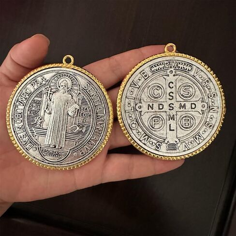 Bovemee ​​2 قطعة ST BENEDICT CROSS MEDAL 3 بوصة لمسة نهائية من النحاس العتيق للجدار أو المكتب/ميدالا دي سان بينيتو (ذهبي وفضي) in Kuwait
