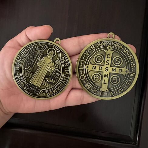 Bovemee ​​2 قطعة ST BENEDICT CROSS MEDAL 3 بوصة لمسة نهائية من النحاس العتيق للجدار أو المكتب/ميدالا دي سان بينيتو (ذهبي وفضي) in Kuwait
