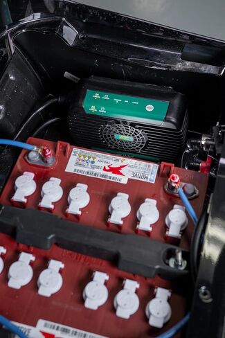 Battery Tender PowerPlus 12V, 26 AMP Battery Charger and Maintainer - IP68 Weather Resistant in Kuwait