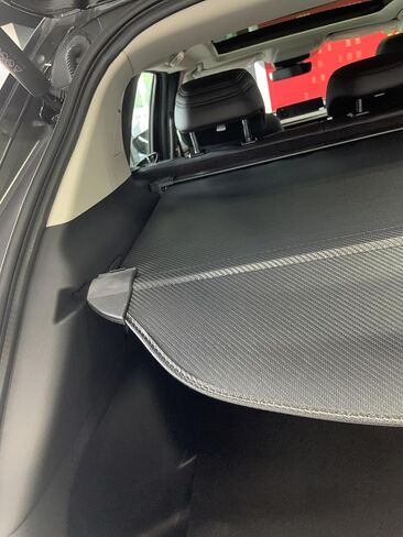 غطاء شحن أسود قابل للسحب متوافق مع Mazda CX-50 CX50 2022-2025 شاشة خصوصية للشحن الخلفي وصندوق السيارة وأمتعة الأمتعة ودرع أمان (نمط ألياف الكربون) in Saudi Arabia