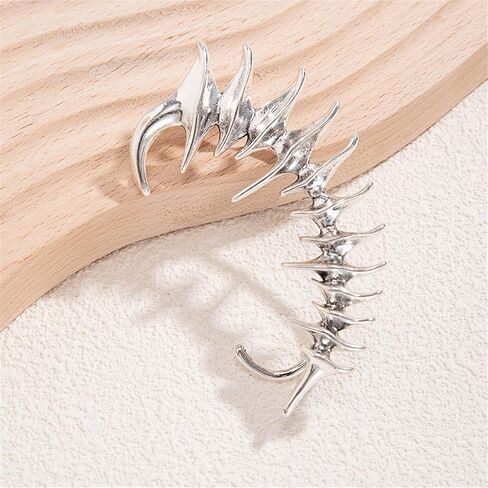 Gothic Jarring Clip Hip Hop Retro Spinal Ear Clip Punk Style Jarring Bone Stud Crawling Statement Earring Jewelry for Women in Saudi Arabia