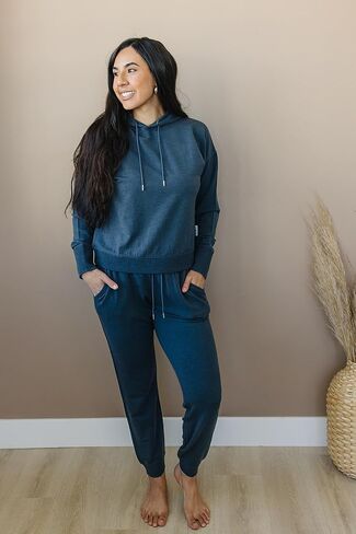 بنطال رياضي من صوف ميرينو من Woolino مع جيوب، سروال رياضي للنساء، بنطال رياضي للجري والسفر والمشي لمسافات طويلة in Saudi Arabia