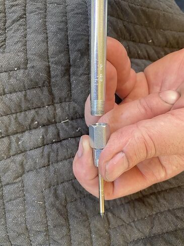 Lincoln 5803 Grease Needle Nozzle with Hardened Steel Tip for Lubrication of Flush-Type or Hard-to-Reach Hydraulic-Type Fittings, Connects to Any Hand-Held Grease Gun; 1/8 Inch NPT (f) Thread Size in Saudi Arabia