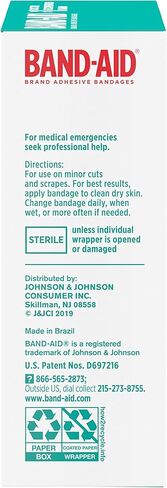 ضمادات لاصقة مرنة من ماركة Band-Aid للإسعافات الأولية والعناية بالجروح من الجروح والخدوش والحروق الطفيفة، ضمادات معقمة مرنة رائعة للأصابع واليدين والركبتين، مقاس واحد، 25 قيراط in Kuwait