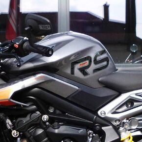 labelbike - 3D Resin Stickers Decorations and Side Protections of Motorcycle Tank Compatible with Triumph Street Triple 765 RS 2023
