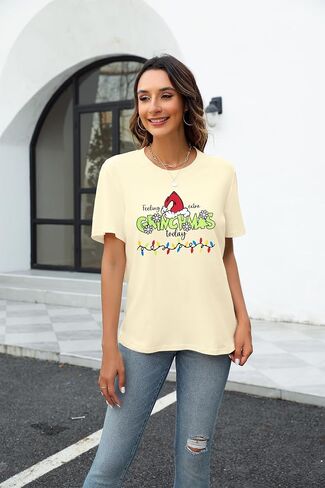 Christmas Shirt Women Merry Christmas Graphic Tees Outfits Cute Short Sleeve Holiday Tops in Kuwait