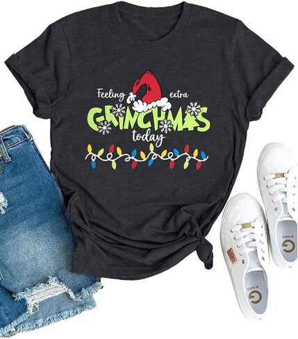 Christmas Shirt Women Merry Christmas Graphic Tees Outfits Cute Short Sleeve Holiday Tops in Kuwait