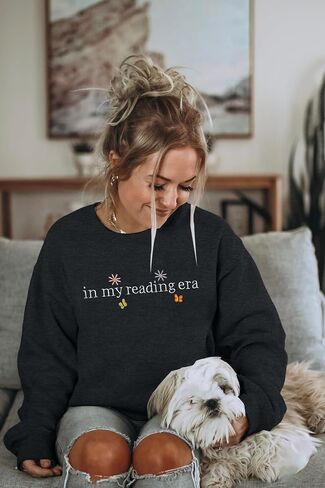 LUKYCILD Book Lover Sweatshirt Women in My Reading Era Embroidered Shirts Bow Graphic Bookish Sweater Teacher Gifts Top in Saudi Arabia