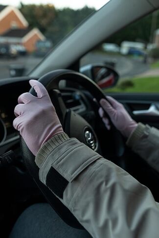 Pure Silk Glove Liners | Soft & Comfortable | Inner Thermal Touchscreen Gloves | Natural Wear | Unisex | Wash Bag Included (Jet Black, Small, 2 Pack) in Saudi Arabia