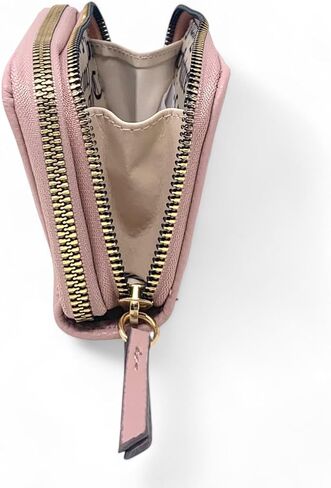 محفظة نسائية متوسطة الحجم بسحاب مزدوج من Juicy Couture (وردي فلاش) in Saudi Arabia
