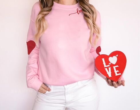 Valentine Sweatshirt for Womens Heart Love Valentines Long Sleeve Shirts Casual Round Neck Pullover Top in Saudi Arabia