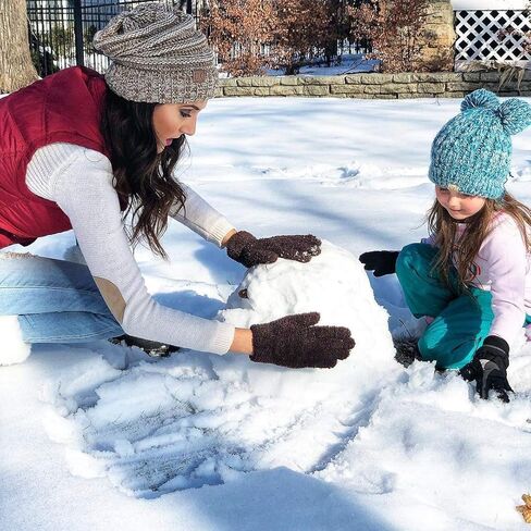 عبوتان متطابقتان: قبعة صغيرة كبيرة الحجم ووشاح لا نهاية له - موكا رمادي داكن in Kuwait