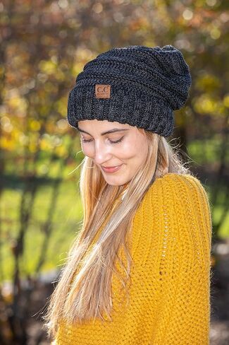 عبوتان متطابقتان: قبعة صغيرة كبيرة الحجم ووشاح لا نهاية له - موكا رمادي داكن in Kuwait