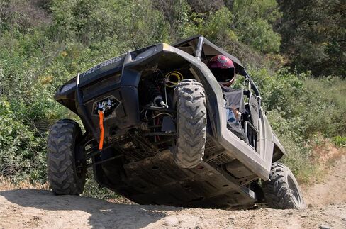 KEEPER KT2000 12V Electric Winch, 2,000 lb. Capacity, Wire Rope with Hook, Free-Spool Clutch, ATV & Trailer Mounting, Handheld Control in Saudi Arabia