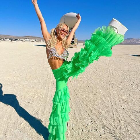 Sexy Body Chain Jewelry Layered Tassel Strap Acrylic Bra Midriff Chain Set Beach Glow Halloween Party Jewelry Set in Kuwait