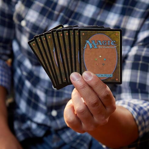 Magic: The Gathering Outlaws of Thunder Junction Collector Booster (15 بطاقة سحرية) in Kuwait