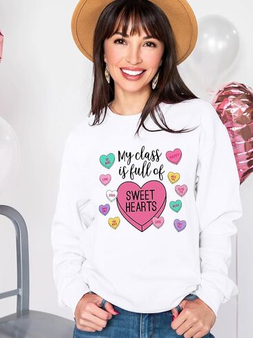 سويت شيرت نسائي لعيد الحب للمدرس، سويت شيرت لطيف ومضحك لعيد الحب، بلوفر برسومات قلب الحلوى in Kuwait