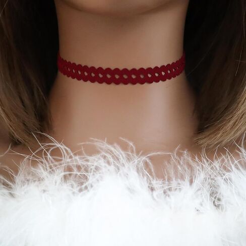 Choker Set 3 PCS Necklace Gothic Choker Heart Charm Velvet Gothic Classical Collars in Saudi Arabia