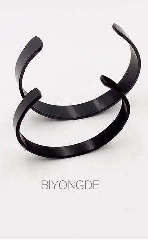2 PCS Couples cuff bracelet Solid Minimalist Stainless Steel Cuff Bangle Bracelet designed for men women couples lovers in Saudi Arabia