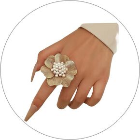 Trendy Pearl Ring Stacking Promise Pearl Rings Adjustable Open Pearl Finger Ring Retro Exaggerated Pearl Cluster Ring Personality Pearl Statement Jewelry for Women