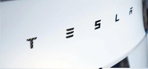Metal Raised Logo Tailgate Letters Insert Rear Emblems with Adhesive for Tesla Model 3/S/X Tailgate Emblems (Chrome) in Kuwait