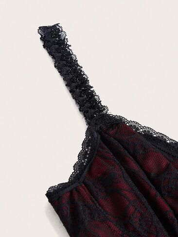 SHENHE Women's Lace Bow Front Spaghetti Strap V Neck Camisole Y2K Goth Crop Top Tank in Saudi Arabia