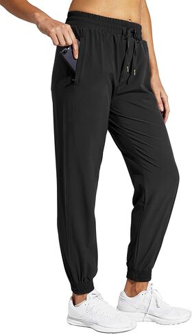 سراويل الركض النسائية خفيفة الوزن من MIER مع جيوب بسحاب للجري والمشي لمسافات طويلة والسفر برباط، سريعة الجفاف in Kuwait