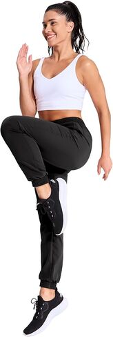 سراويل الركض النسائية خفيفة الوزن من MIER مع جيوب بسحاب للجري والمشي لمسافات طويلة والسفر برباط، سريعة الجفاف in Kuwait