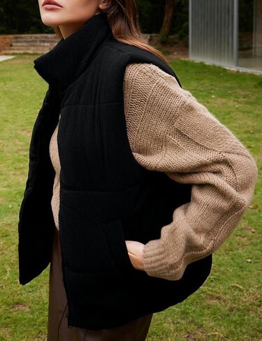 سترة نسائية منتفخة سروال قصير مبطن بياقة واقفة سترة بسحاب مع جيوب سترات خريف وشتاء للنساء 2024 عصرية in Kuwait