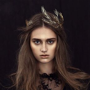 Bridal Leaf Tiara Crown Branches Headband Vintage Queen Goddess Leaf Hair Vine Wedding Prom Pageant Festival Hair Jewelry for Women and Girls