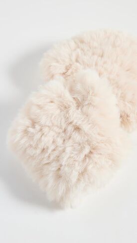 Jocelyn Women's Faux Fur Mittens in Saudi Arabia