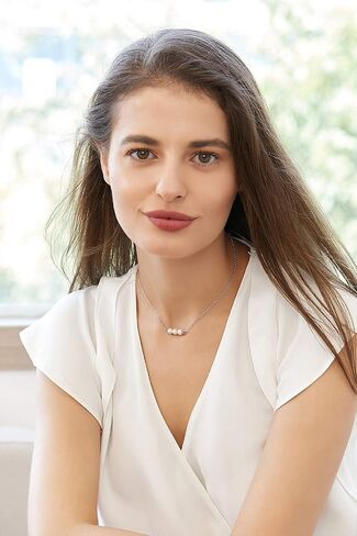 Three Pearl Bar Choker Necklace Stainless steel 3 Pearl Bead Necklace Jewelry for Women(Gold, Rose Gold, Silver) in Kuwait