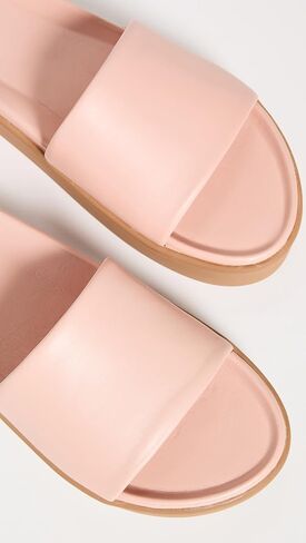 شبشب تشيك للسيدات من beek in Kuwait