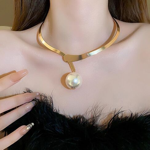 Chunky Pearls Choker Necklace for Women 14K Gold Plated Big Pearl Cuff Collar Necklace Thick Pearl Strands Clavicle Necklace Accessories Gifts in Kuwait