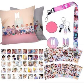 مجموعة هدايا Bangtan Boys Fur Army، Bangtan Boy Merch مع غطاء وسادة مقاس 45 × 45 سم، 1 سلسلة مفاتيح، 1 حامل حلقة للهاتف، 1 حبل قصير، 2 دبوس بروش، 12 ملصقًا، 40 بطاقة صور للأولاد من Bangtan in Saudi Arabia