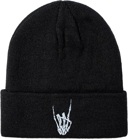 قبعات بيني متماسكة مطرزة رائعة، قبعة صغيرة لفصل الخريف والشتاء، قبعة منسوجة برسومات سوداء للنساء والرجال in Kuwait