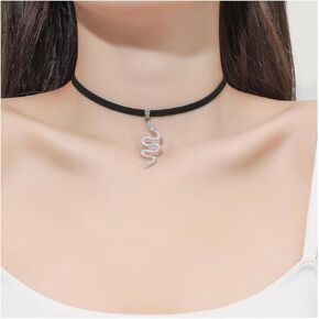 YienDoo Punk Black Velvet Choker Necklace Vintage Silver Snake Pendant Necklace Suede Rope Chain Choker Gothic Statement Animal Serpent Choker Necklace Charm Jewelry for Women and Girls
