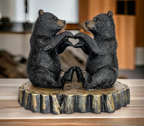 تمثال يد على شكل قلب من الدببة السوداء - تمثال I Love You للزوجين الدب غريب الأطوار بعرض 15.24 سم - منزل ريفي، كابينة، نزل، ديكور مكتب in Kuwait